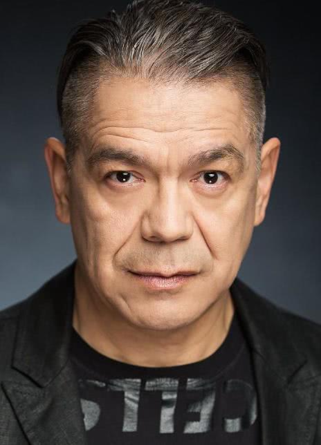 洛恩·卡迪納爾