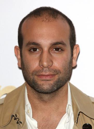 伊安·埃斯科里