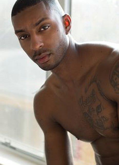 特洛伊·伊恩·霍爾